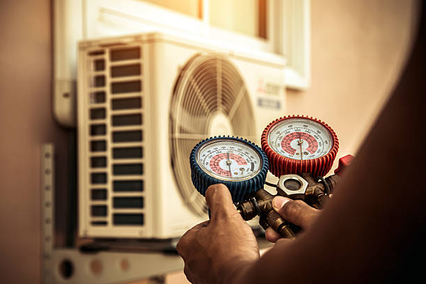 Professional Hvac technician working in Winder, GA